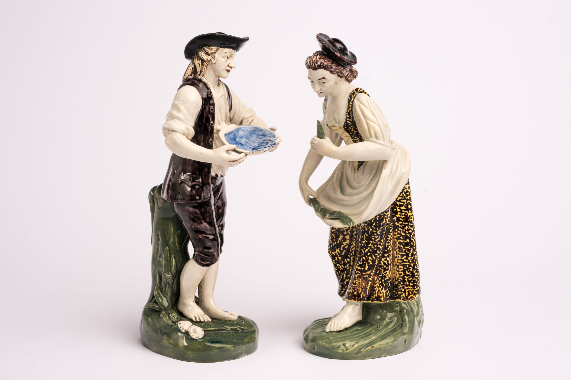 Beeldje, steengoed, Luik, 3de kwart 18de eeuw