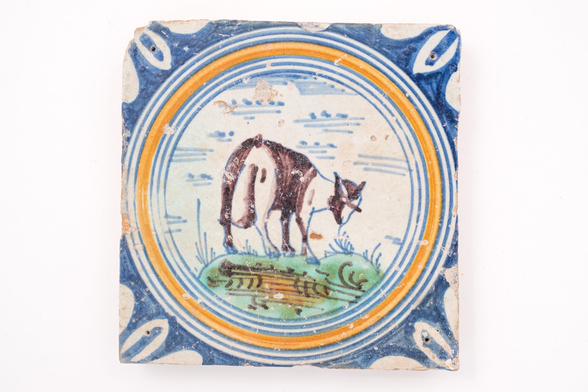 Diertegel, faience, Nederland, 1ste helft 17de eeuw