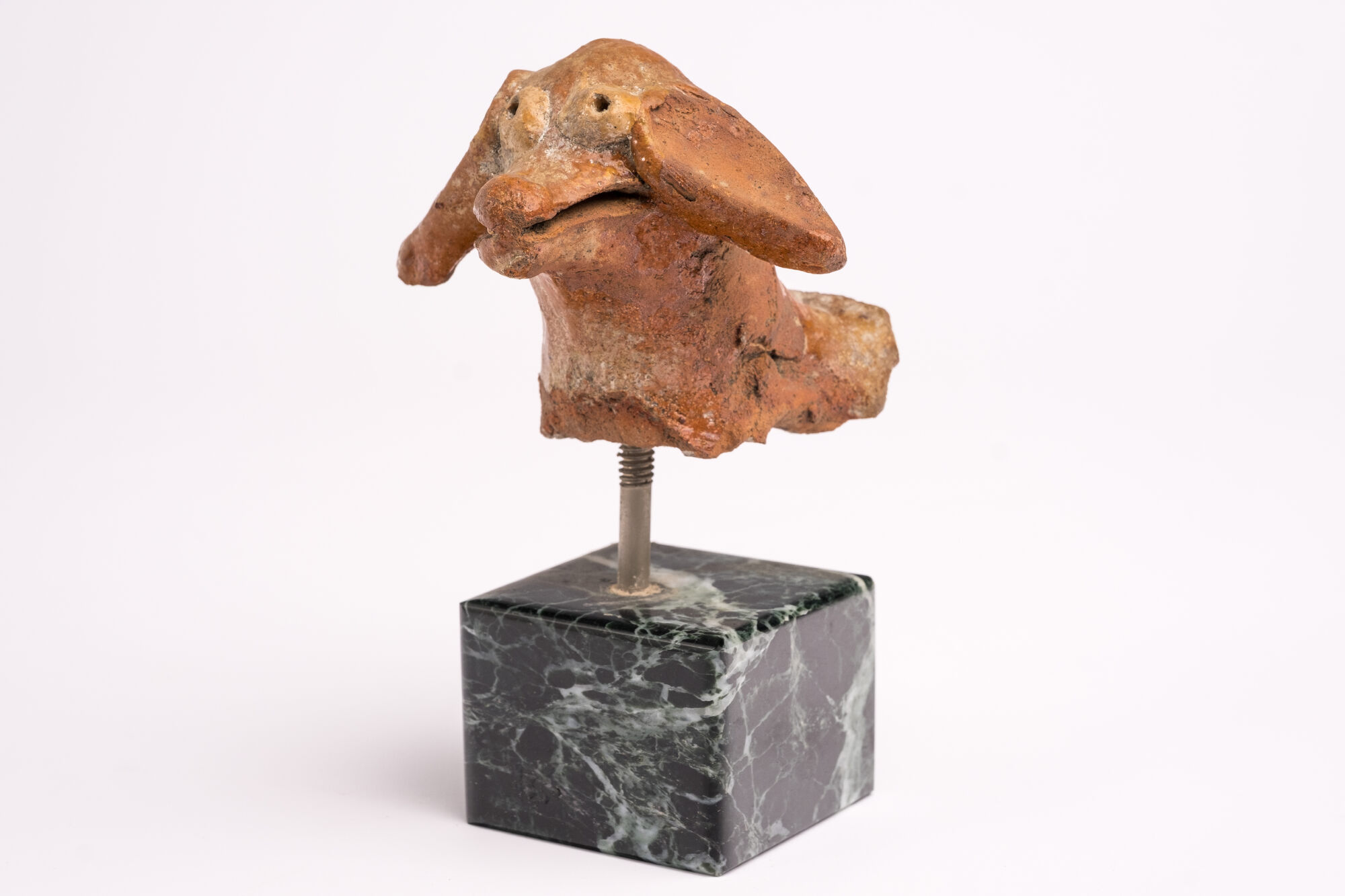 Dierenkopje, geglazuurd aardewerk, Vlaanderen, 14de - 15de eeuw