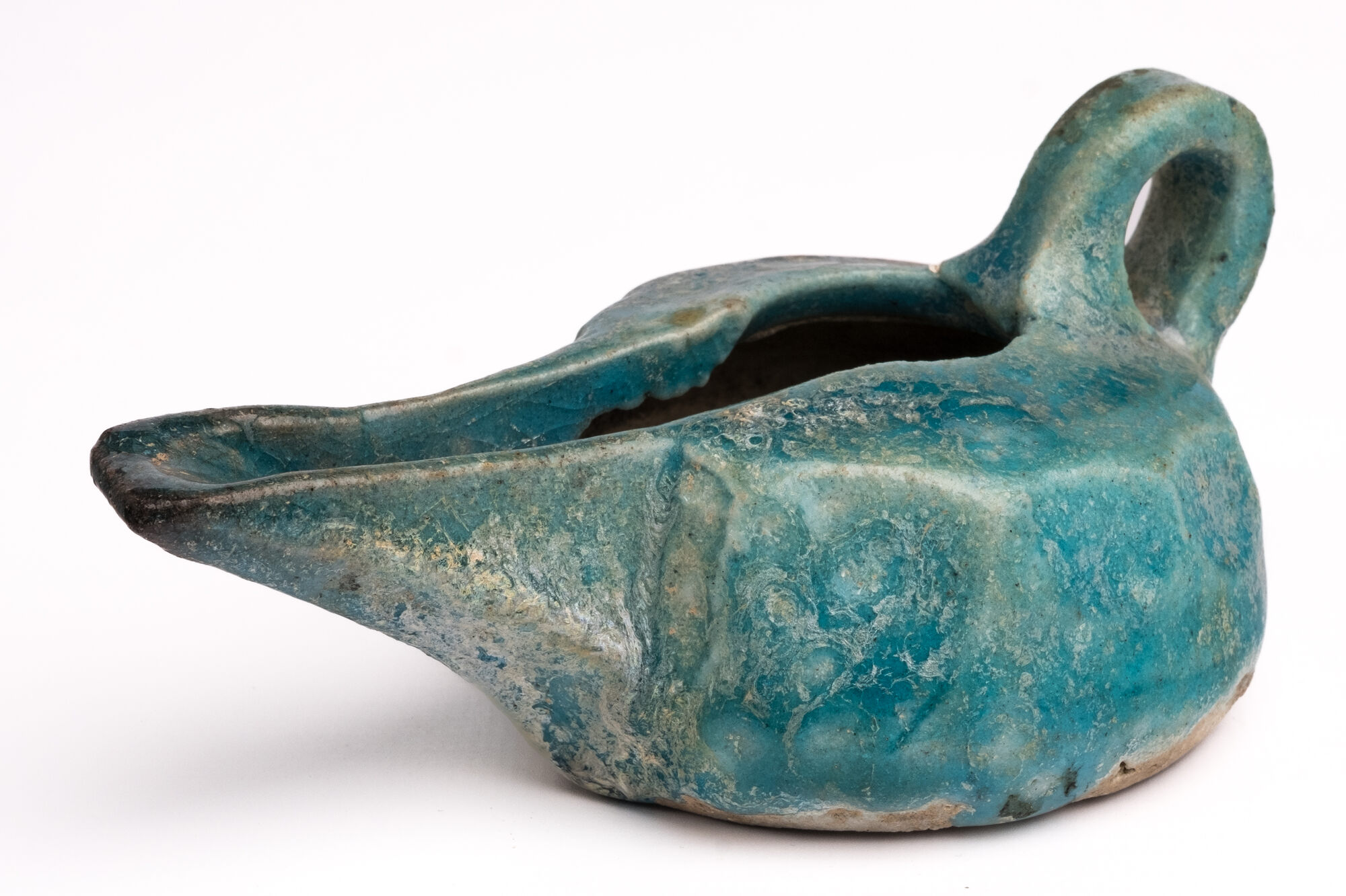 Olielamp, faience, Gorgan (Iran), 13de eeuw