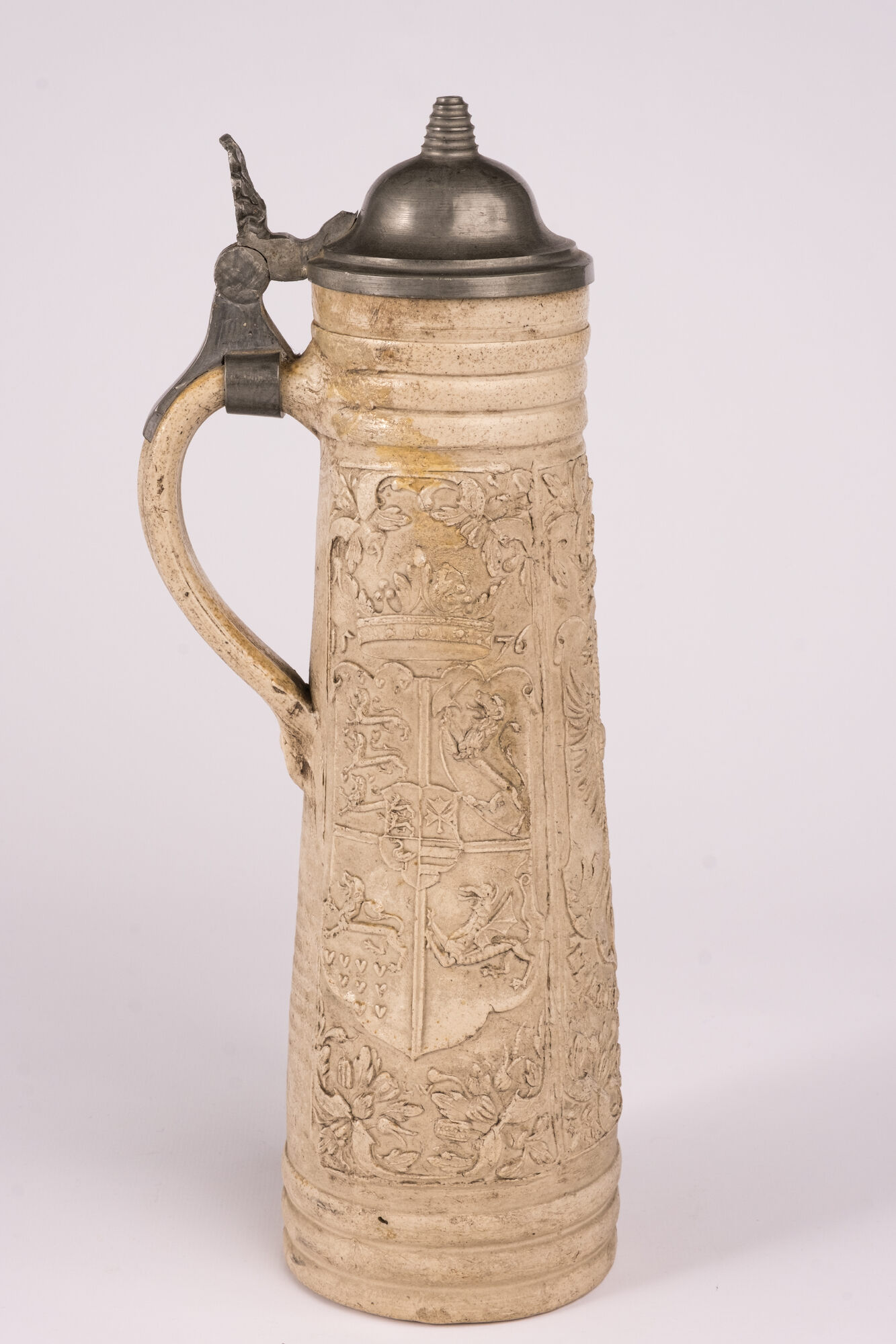 Snelle, zandsteengoed, Siegburg (D.), 1576