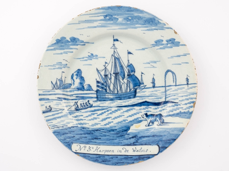 Blauw keramisch bord