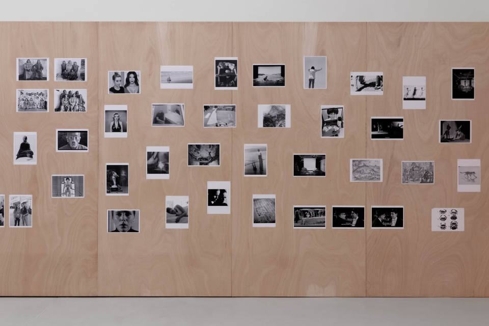 Zaalzichten Be-Part presenteert: Tom Callemin - Double Reality
